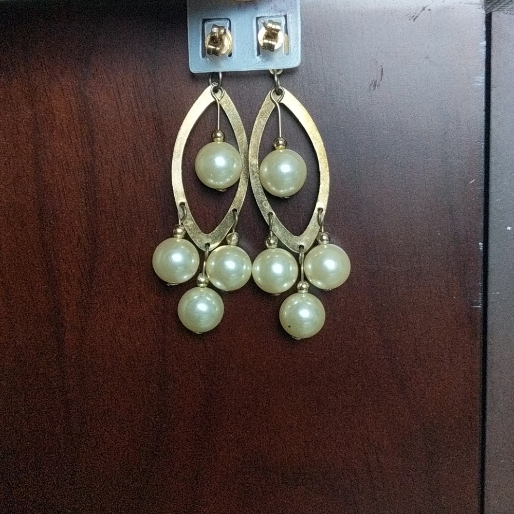 Two Sets of Vintage Women's Earrings